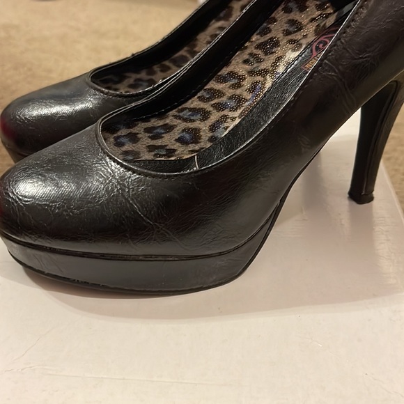 Unlisted Platform Heel - Picture 2 of 4